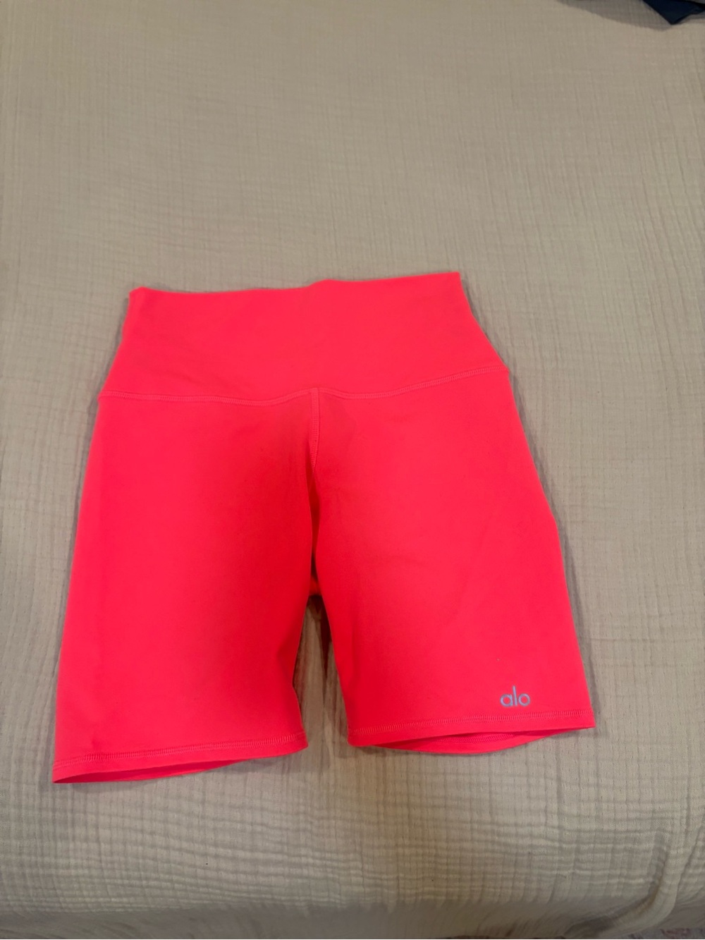 ALO Yoga biker Shorts -Paradise Pink Small